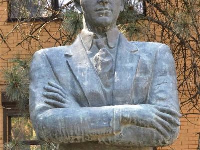 Памятник И.О.Коломийцеву - первому послу РСФСР в Иране, погибшему в 1919 г.