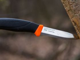 Нож с фиксированным лезвием Morakniv Companion F серрейтор, сталь Sandvik 12С27, рукоять резина/пластик