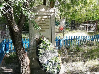 Братская могила советских воинов, погибших в период Сталинградской битвы