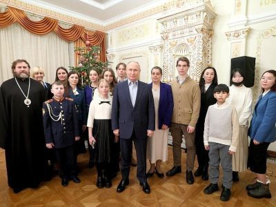 Семья Героя России Дмитрия Егорова из Якутии встретилась с Владимиром Путиным