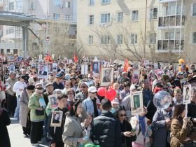 Фото. В Якутске акция «Бессмертный полк» собрала более 50 тысяч человек