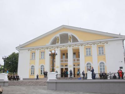 Библиотека семейного чтения Logos