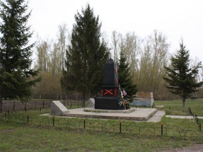 Памятник землякам, погибшим в годы Великой Отечественной войны (1941 - 1945 гг.)