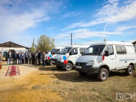 Передвижные лаборатории передали ветеринарным службам Якутии