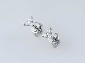 Пусеты из белого золота с бриллиантами э4701пс05168400