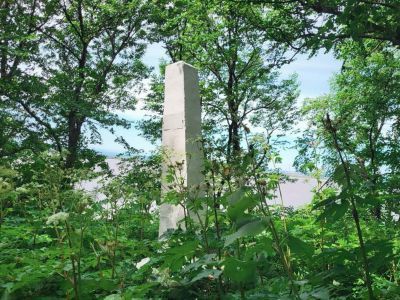 Могила комиссара партизанского отряда "Морской" И.И. Шерого