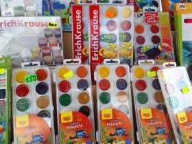 Сколько стоит собрать ребенка в школу в Якутске: обзор цен