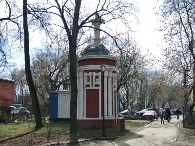 Две видовые башни-беседки в парке