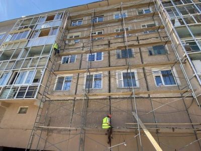 В Якутии ведутся работы по капитальному ремонту систем отопления в многоквартирных домах