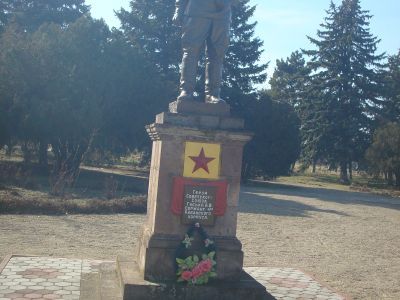 Памятник Герою Советского Союза А.В. Гусько