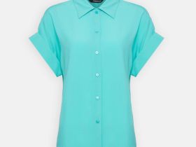 Блузка с коротким рукавом и отложным воротником