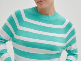 Джемпер в полоску свободного силуэта