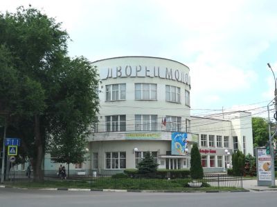 Здание клуба металлистов