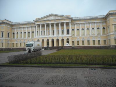 Сад парадного двора