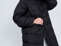 Пуховое пальто с воротником-стойкой