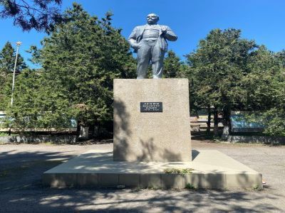 Памятник В.И. Ленину