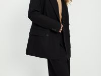 Двубортный жакет полуприлегающего силуэта