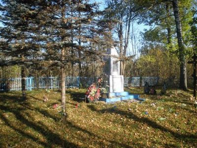 Братское кладбище воинов Советской Армии, погибших в 1941-1943 гг.