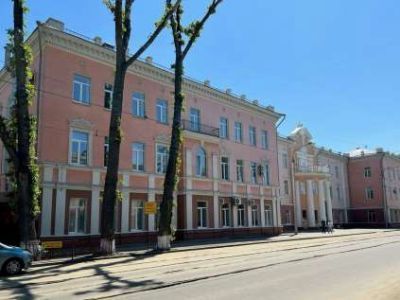 Здание Иркутского НИИ травматологии и ортопедии, в котором в разные годы работали: И.Л. Шварцберг, З.В. Базилевская, Н.И. Проничев, Т.Д. Зырянова