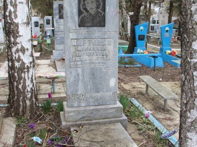 Могила В.Г. Вартаняна (1960 - 1983), погибшего при исполнении интернационального долга