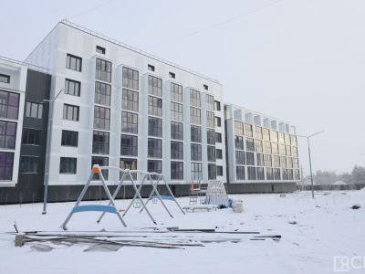 Более 120 аварийных домов расселят в Якутии в 2026 году