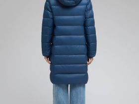 Стеганый пуховик с натуральным пухом