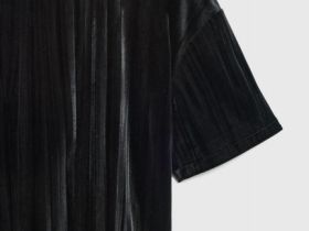 Бархатная футболка, Черный