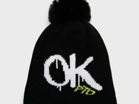 Шапка трикотажная для девочек