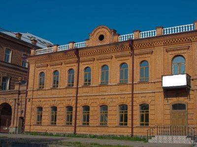 Здание, где размещены детский фонд, фонд культуры, облсовет по охране памятников (до 1917 г. областное страховое общество)