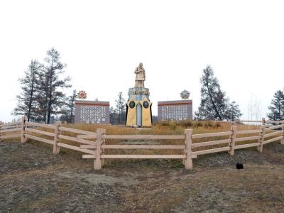 Памятник «Ытык Ийэ», посвященный Ф.Н. Малгиной, в честь 60-летия Победы в Великой Отечественной войне