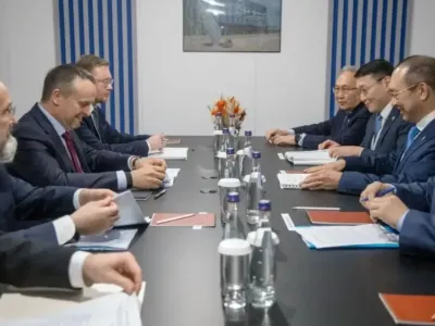 Глава Якутии встретился с министром транспорта России