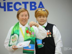 Якутянам вручили нагрудные знаки союза добровольцев Донбасса