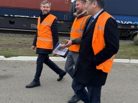 Якутские железнодорожники и предприниматели посетили предприятие «Белинтертранс»