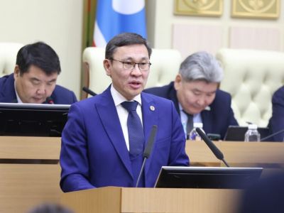 В парламенте Якутии рассматривают законопроект о внесении изменений в Конституцию республики