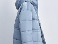 Куртка на кнопках с капюшоном