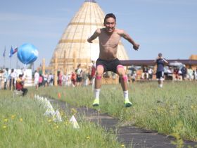 Даниил Слепцов стал победителем Игр Бэргэна на Ысыахе Туймаады