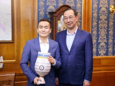 Айсен Николаев встретился с победителем Кубка России по боксу Василием Егоровым