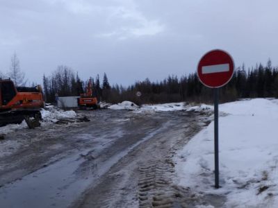 В Вилюйском районе закрыли проезд через реку Танару