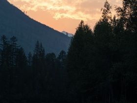 «В горах Семи Хребтов. Водопады хребта Сэттэ Дабан»