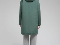 Утепленное пальто с капюшоном