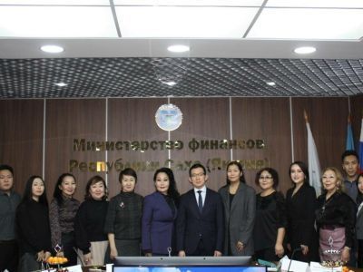 В Минфине и Гохране Якутии поздравили журналистов с профессиональным праздником
