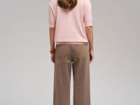 Легкий джемпер прямого кроя с коротким рукавом