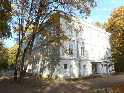 Дом смотрителя и гоф-фурьера