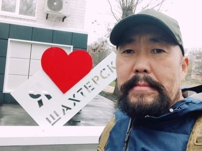 Боялись, что противник нанесет удар: кинематографисты Якутии провели съемки в ДНР для нового фильма