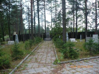 Участок, где захоронены советские воины, погибшие в 1939-1940 гг.; среди них – Герой Советского Союза Ларин Михаил Никанорович (1908-1939)