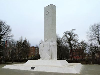 Обелиск героям гражданской и Великой Отечественной войн