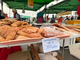 Молочная продукция, мясо и овощи: обзор цен на ярмарке «Продовольствие-2025» в Якутске