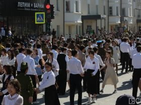 5,5 тысяч пар станцевали вальс Победы в Якутске