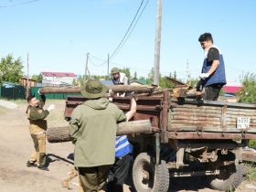 Молодежный десант в Вилюйском районе: три дня добрых дел и помощи тем, кто в ней нуждается