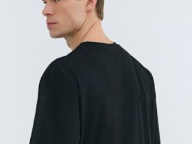 Футболка с принтом, Черный